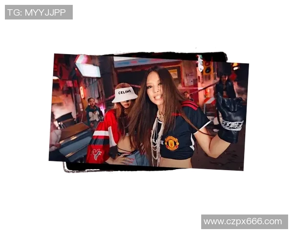 金珍妮与足球明星亲密拥抱瞬间引发热议网友纷纷点赞两人友谊令人羡慕